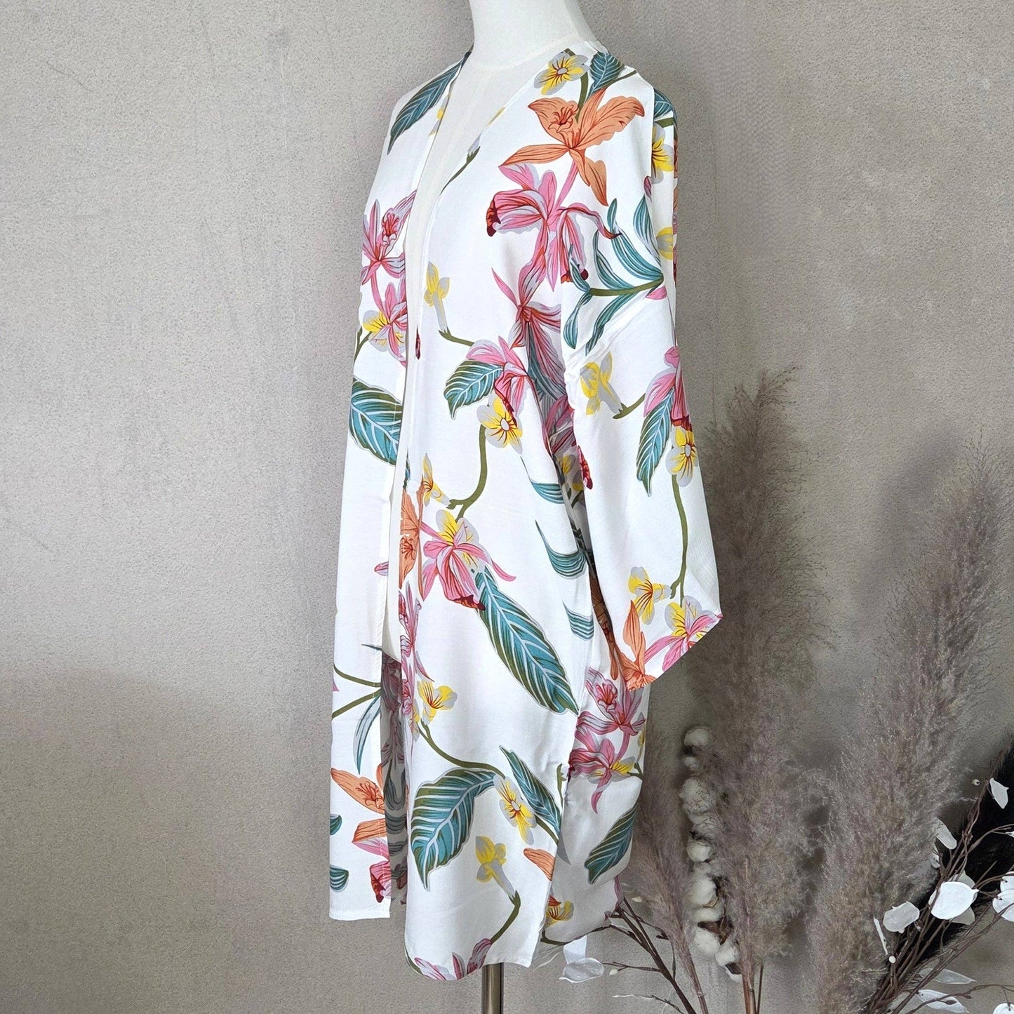 Kaftan with large floral print