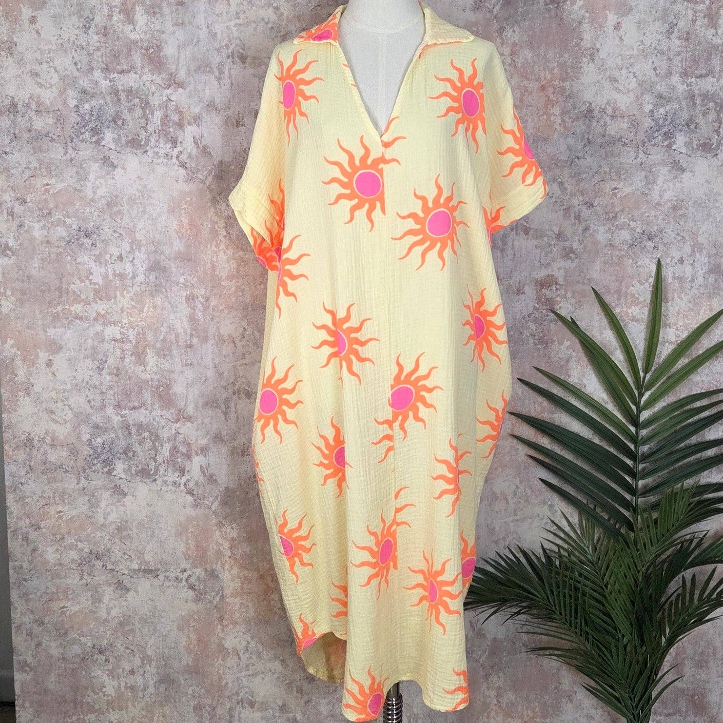 Waffle cotton fabric sun rays print free size dress with V-neck collar and pockets (M-L)