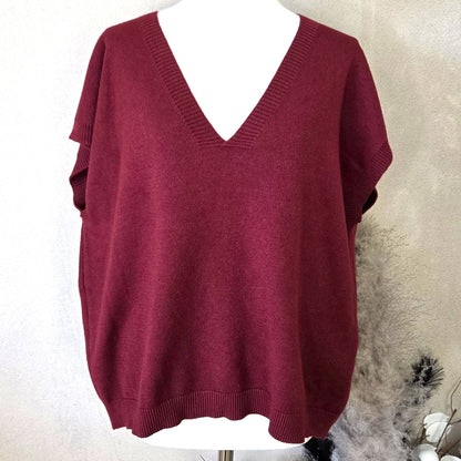 Knitted tank top with V-neck