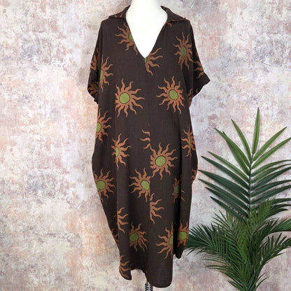 Waffle cotton fabric sun rays print free size dress with V-neck collar and pockets (M-L)