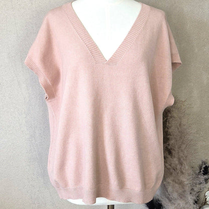 Knitted tank top with V-neck