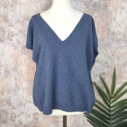 Knitted tank top with V-neck