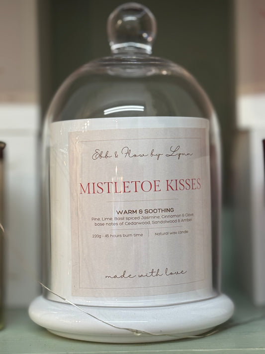 Mistletoe kisses Candle
