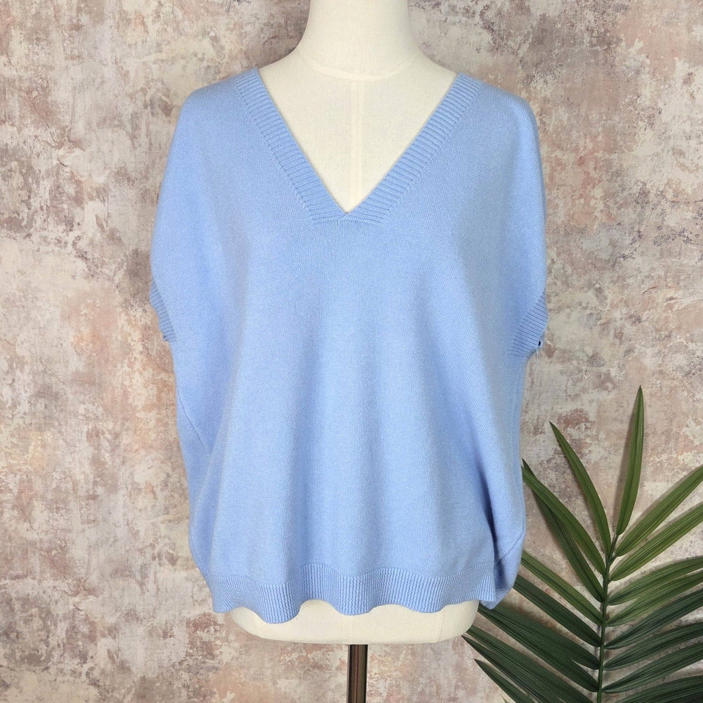 Knitted tank top with V-neck