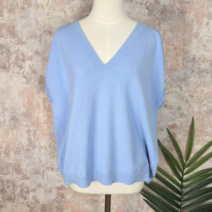 Knitted tank top with V-neck