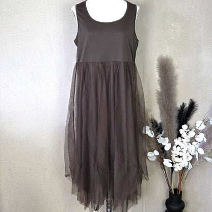 Sleeveless dress with sheer dressy skirt (M-XL)