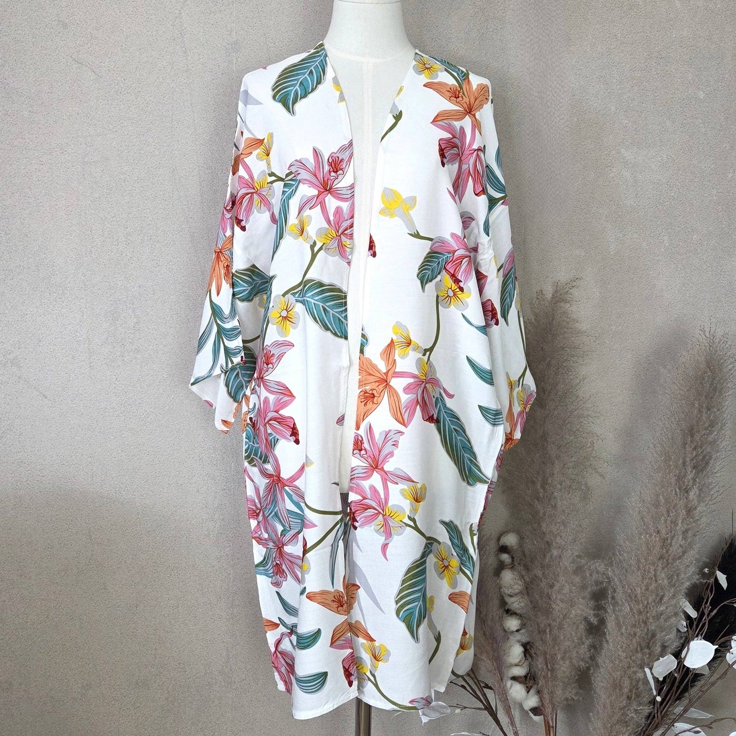 Kaftan with large floral print