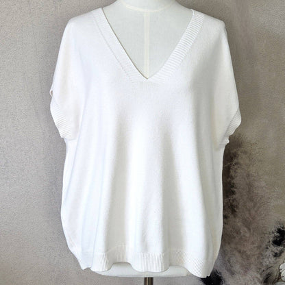 Knitted tank top with V-neck